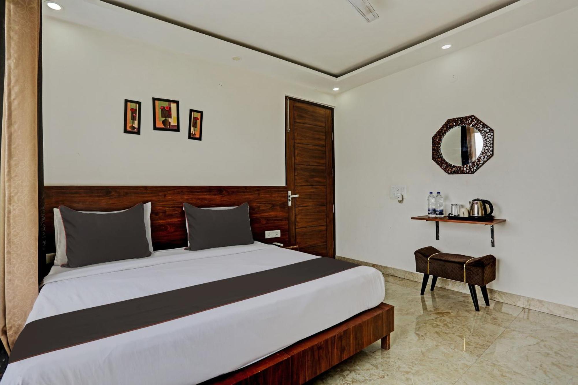 Hotel O Vikrant Residency Gurgaon Exterior photo